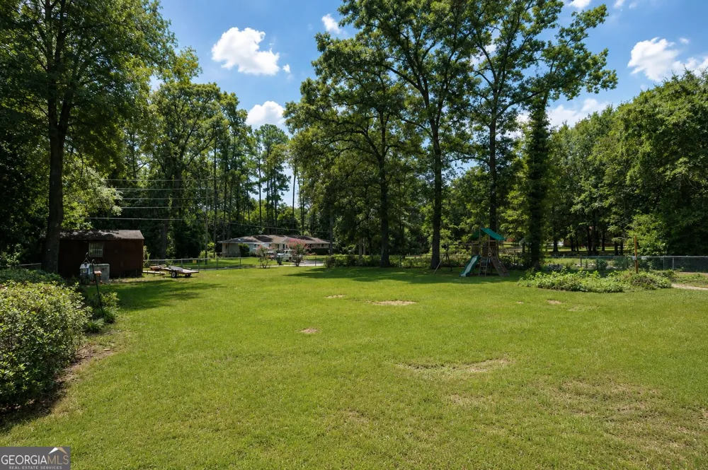 224 Windsor DR Warner Robins, GA 31088