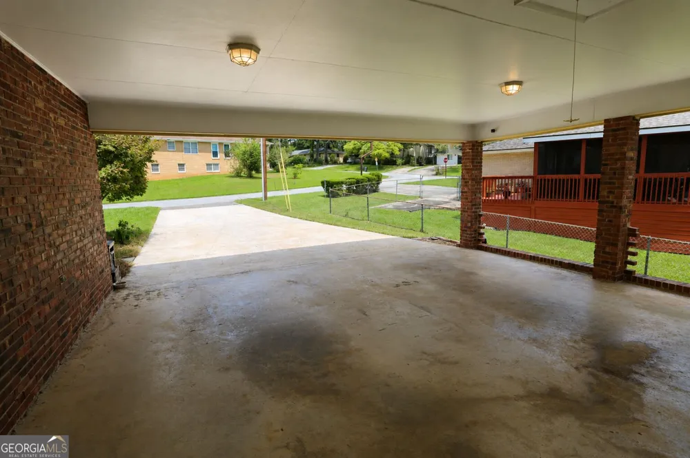 224 Windsor DR Warner Robins, GA 31088