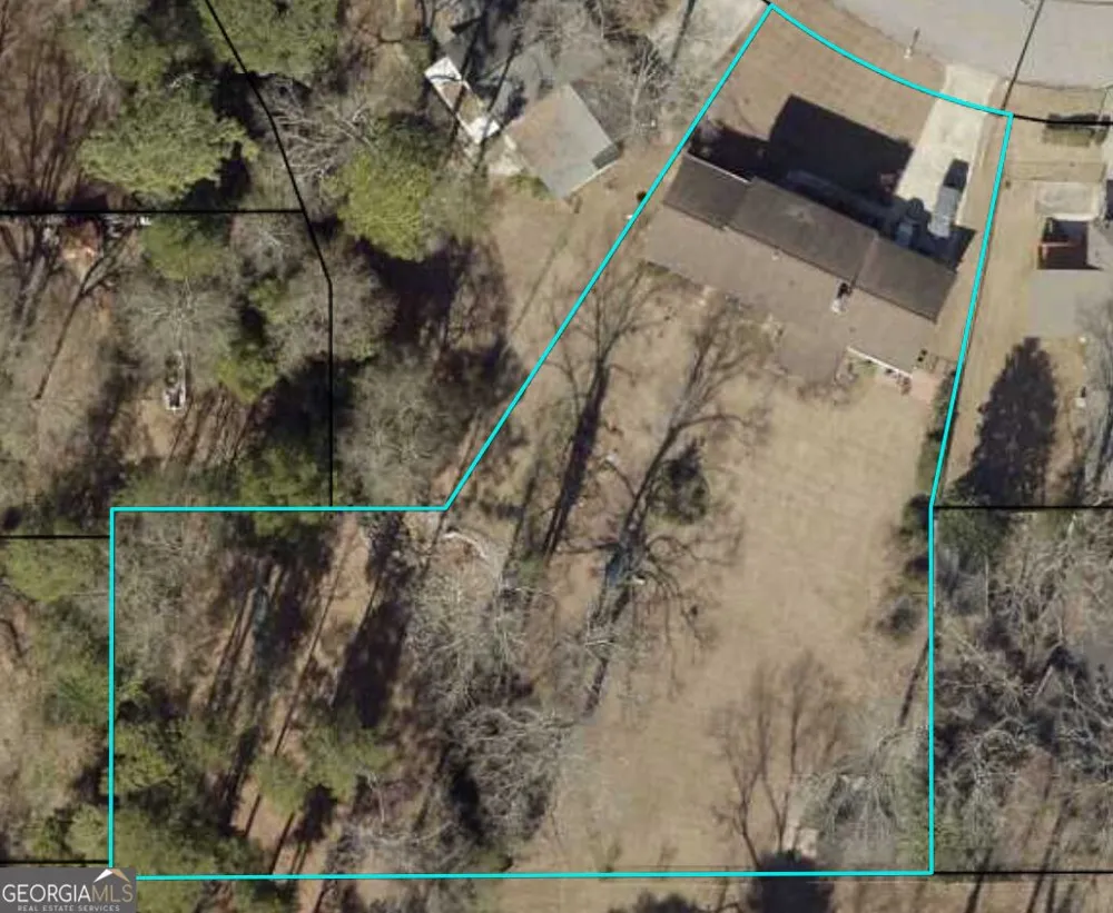 224 Windsor DR Warner Robins, GA 31088