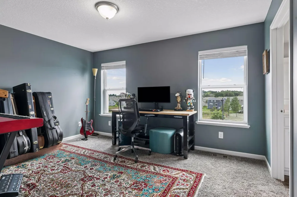 8757 Granite Lane Woodbury, MN 55129