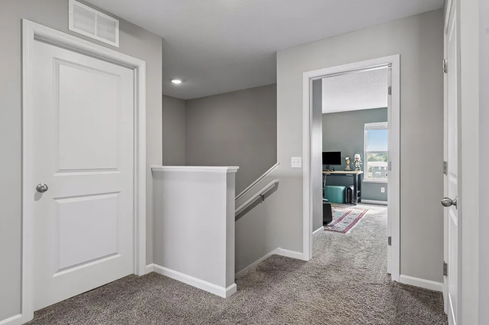 8757 Granite Lane Woodbury, MN 55129
