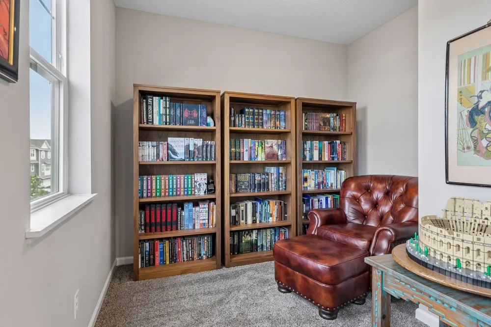 8757 Granite Lane Woodbury, MN 55129