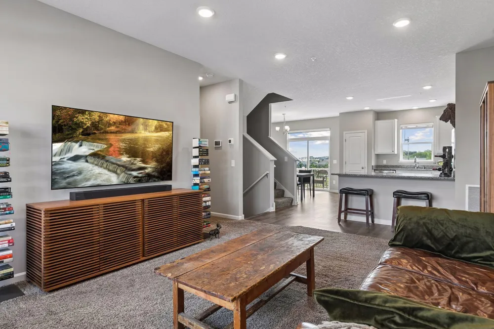 8757 Granite Lane Woodbury, MN 55129