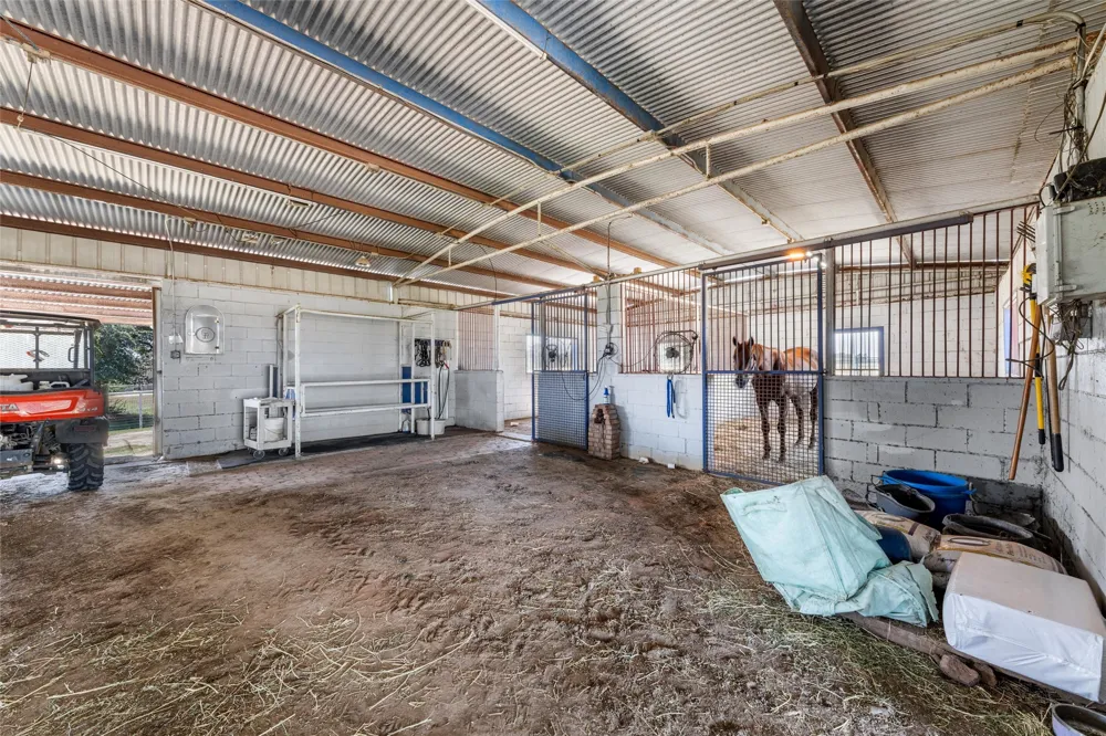 2015 FM 935 Lott, TX 76656