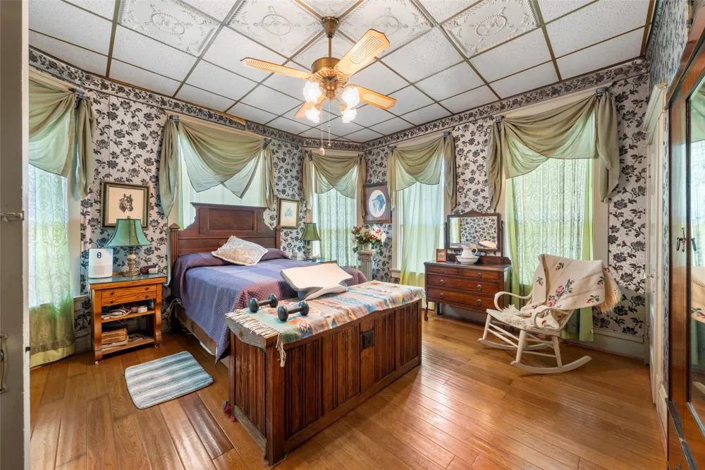 2015 FM 935 Lott, TX 76656