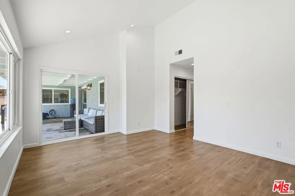 5920 E Malton Avenue Simi Valley, CA 93063