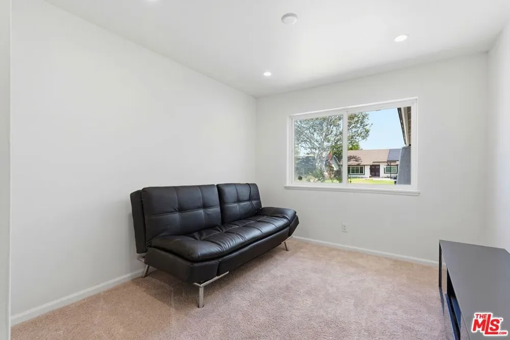 5920 E Malton Avenue Simi Valley, CA 93063