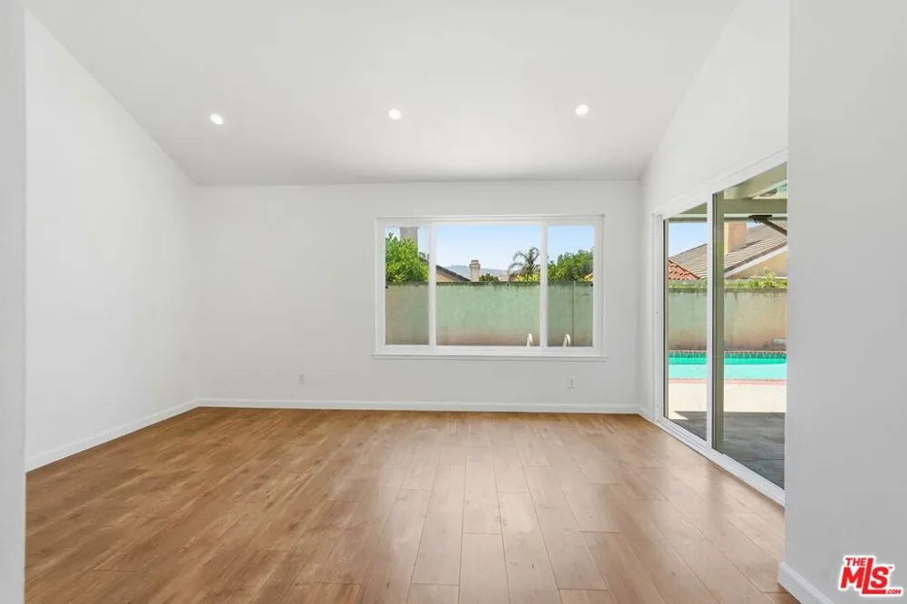 5920 E Malton Avenue Simi Valley, CA 93063