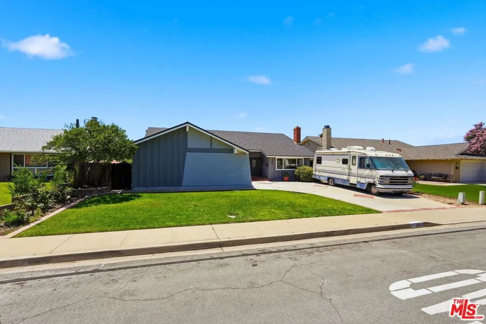 5920 E Malton Avenue Simi Valley, CA 93063