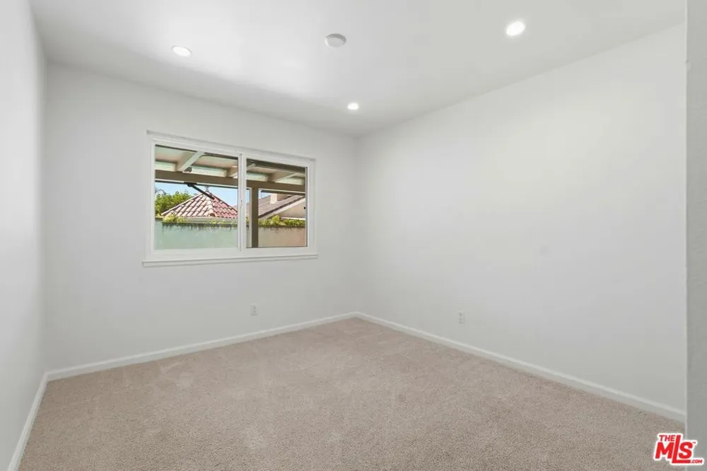 5920 E Malton Avenue Simi Valley, CA 93063