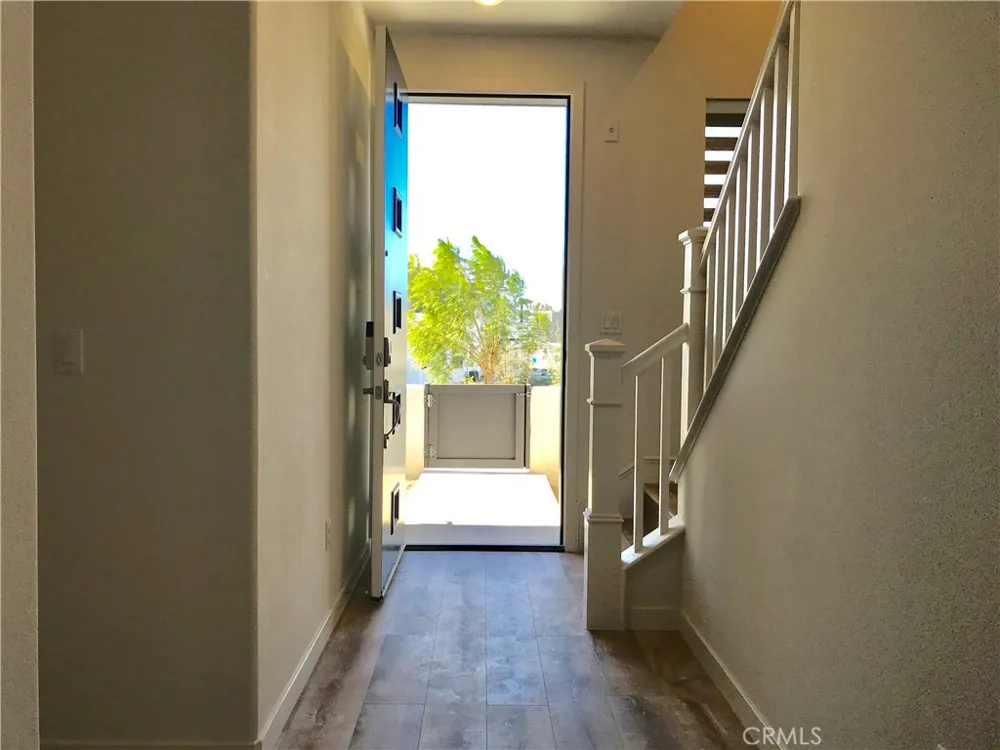 258 Harringay Irvine, CA 92618