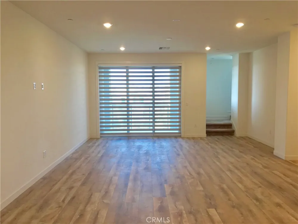 258 Harringay Irvine, CA 92618