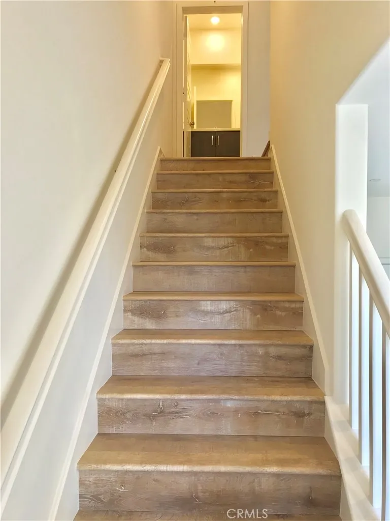 258 Harringay Irvine, CA 92618