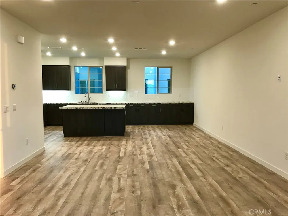 258 Harringay Irvine, CA 92618