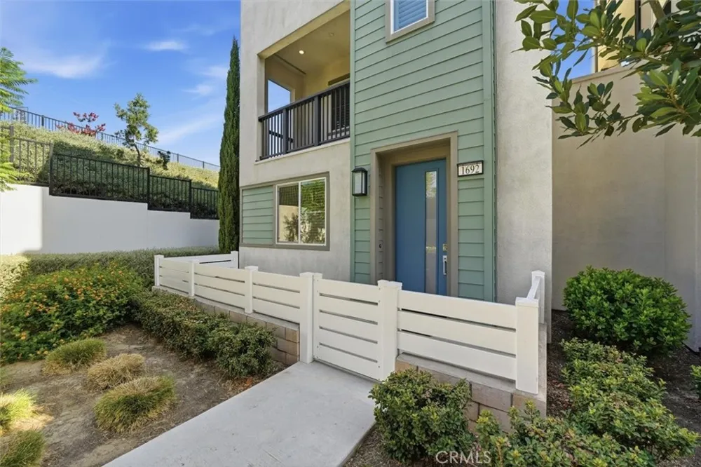 1692 W Enterprise Drive San Pedro, CA 90732