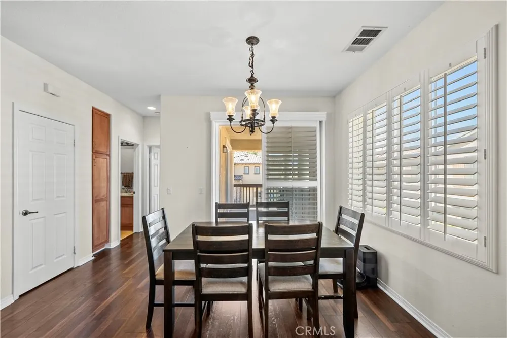 23833 Toscana Valencia, CA 91354