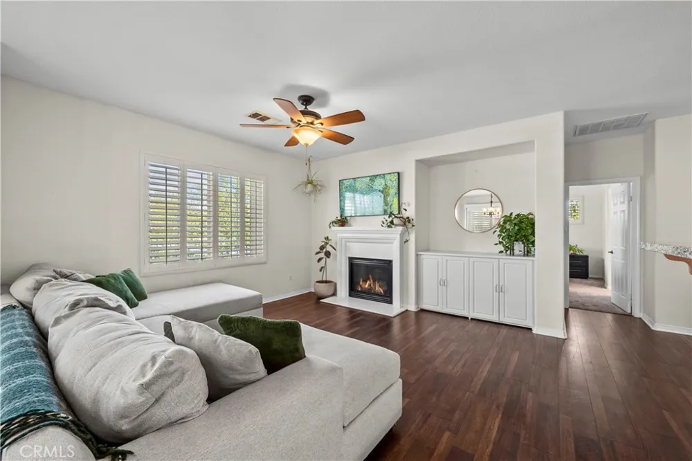 23833 Toscana Valencia, CA 91354