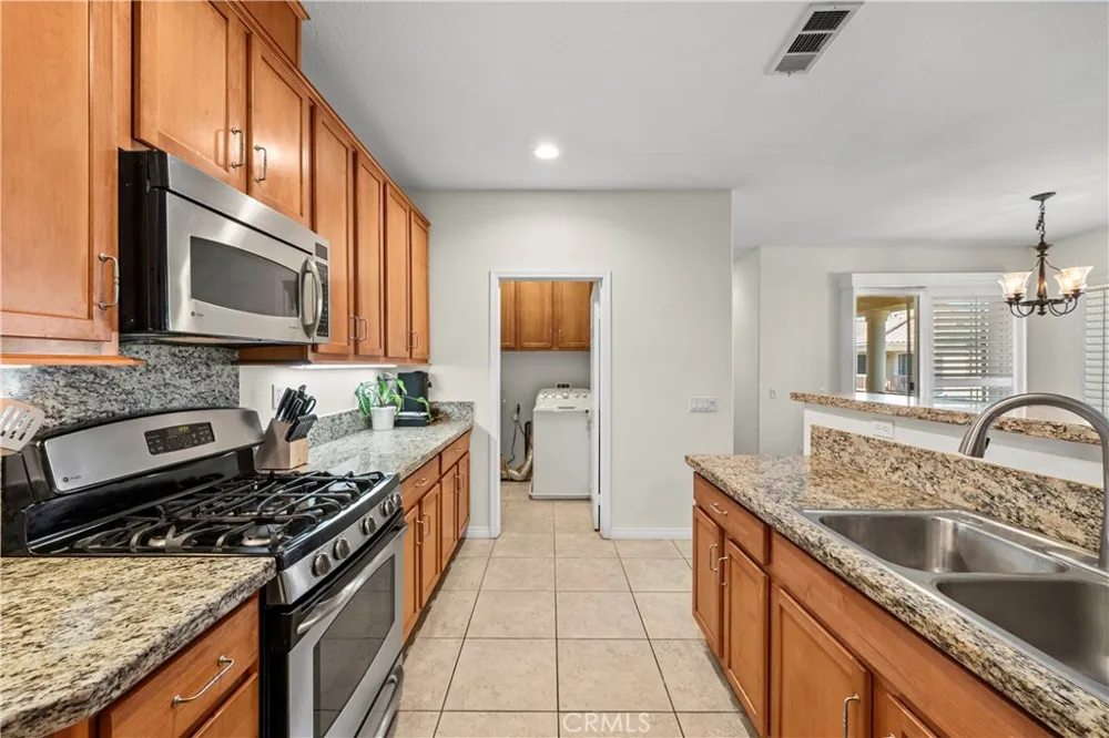 23833 Toscana Valencia, CA 91354