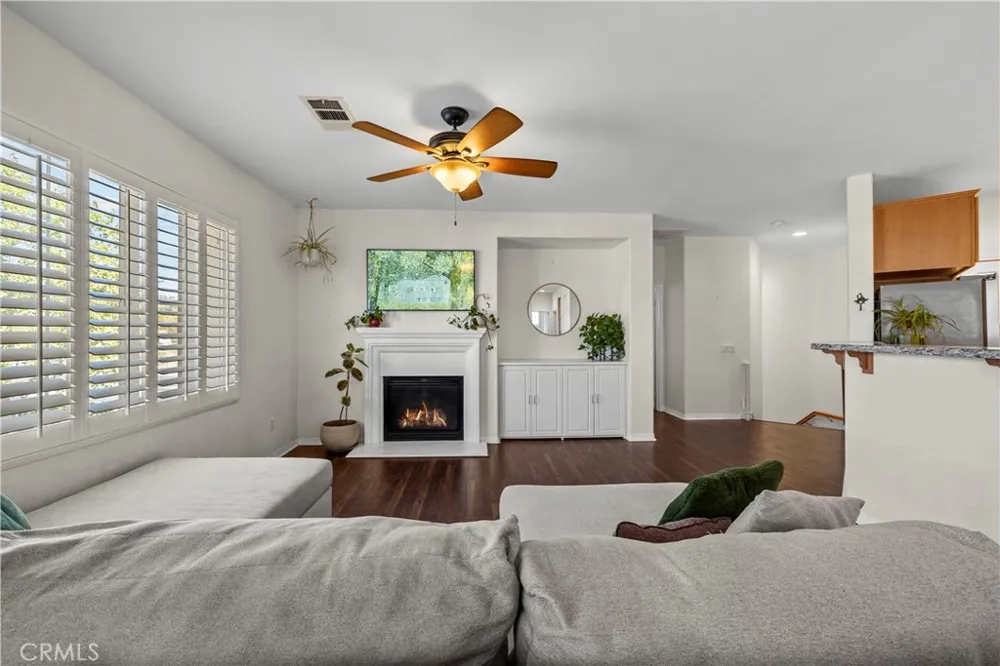 23833 Toscana Valencia, CA 91354