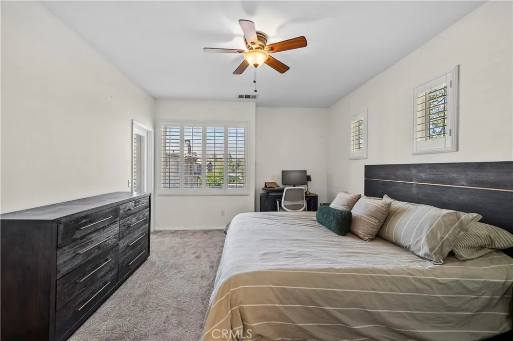 23833 Toscana Valencia, CA 91354