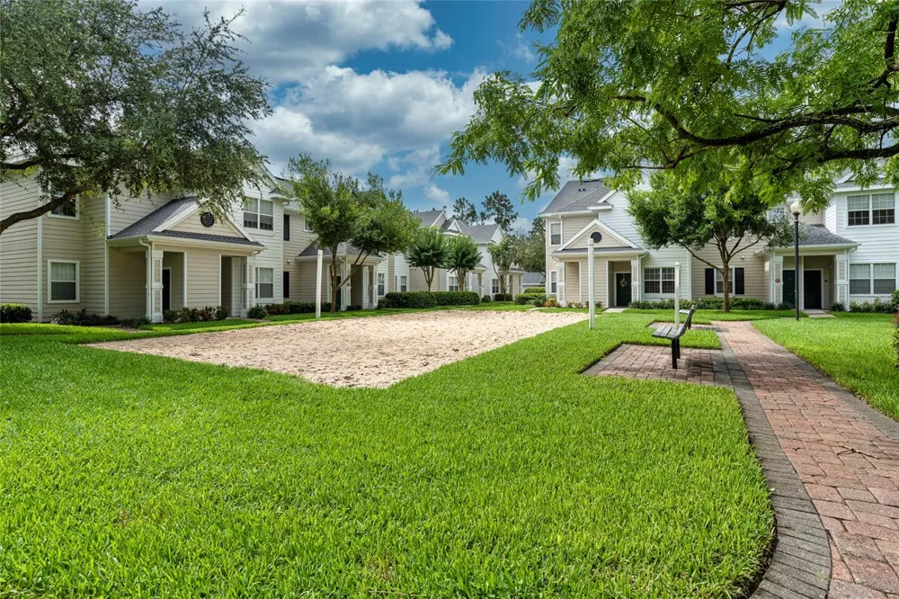 430 SOUTHERN PECAN CIRCLE #106 Winter Garden, FL 34787