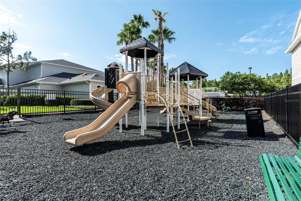 430 SOUTHERN PECAN CIRCLE #106 Winter Garden, FL 34787