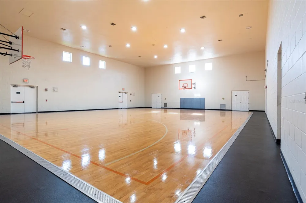 430 SOUTHERN PECAN CIRCLE #106 Winter Garden, FL 34787