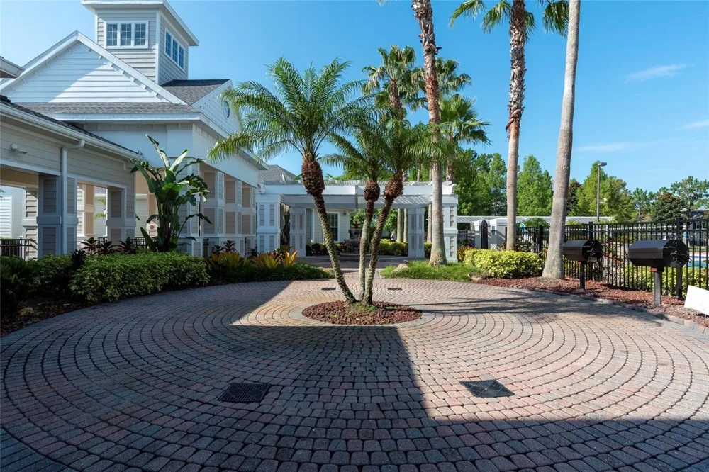 430 SOUTHERN PECAN CIRCLE #106 Winter Garden, FL 34787