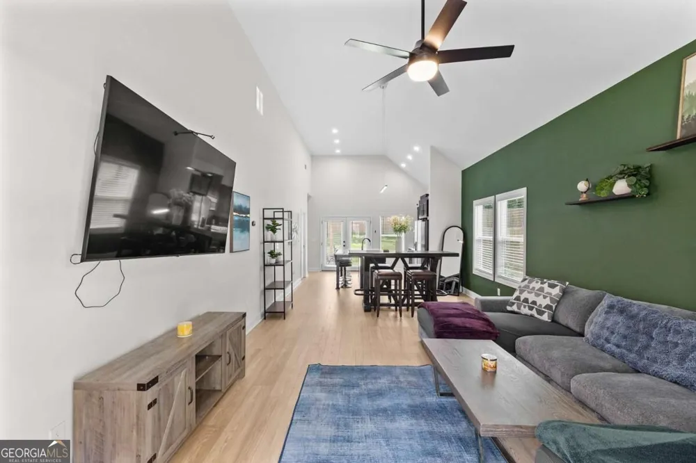 624 Robert ST NW Atlanta, GA 30318