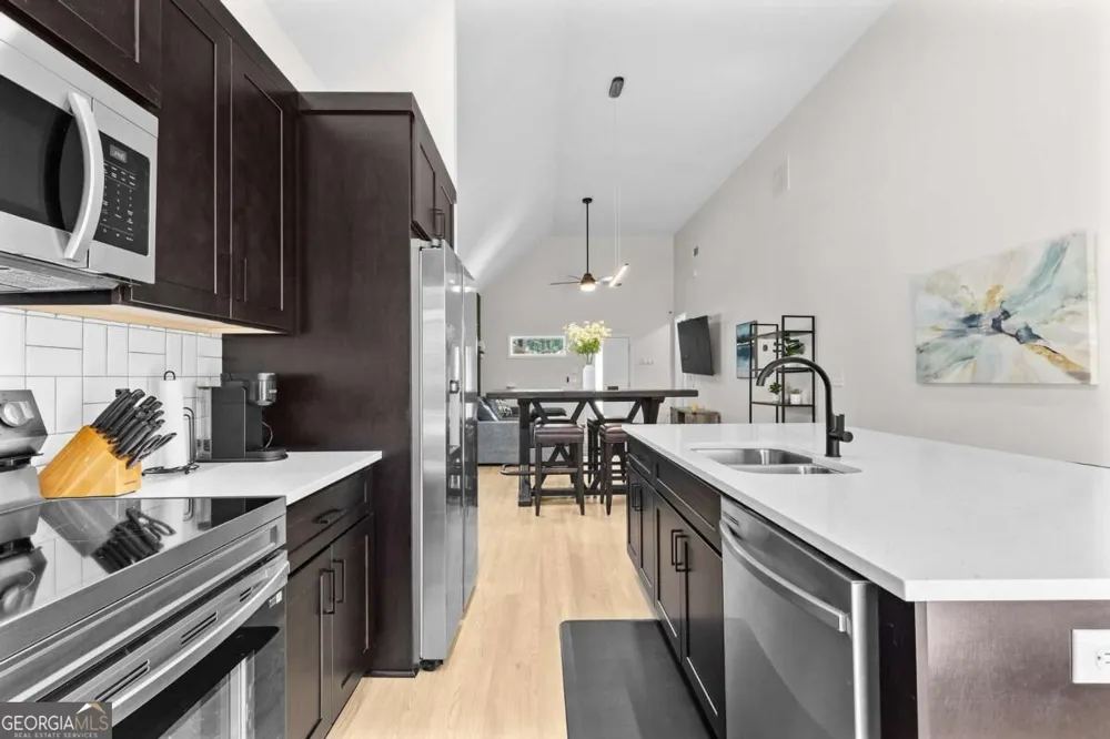 624 Robert ST NW Atlanta, GA 30318