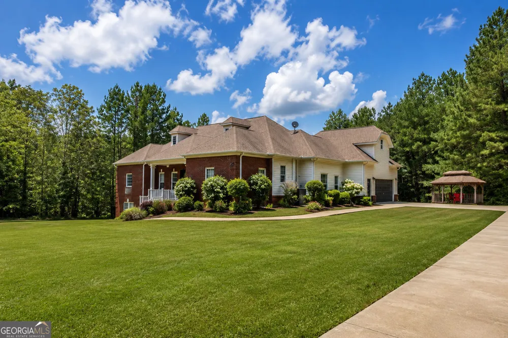 166 Freedom LN Commerce, GA 30530