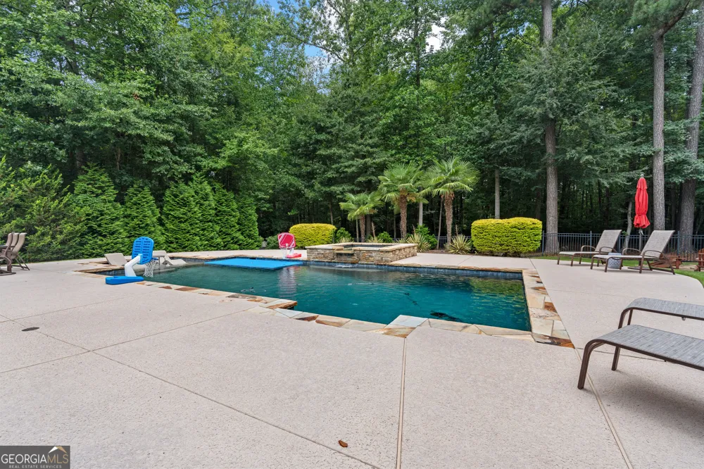 180 Ashborough Park Fayetteville, GA 30215