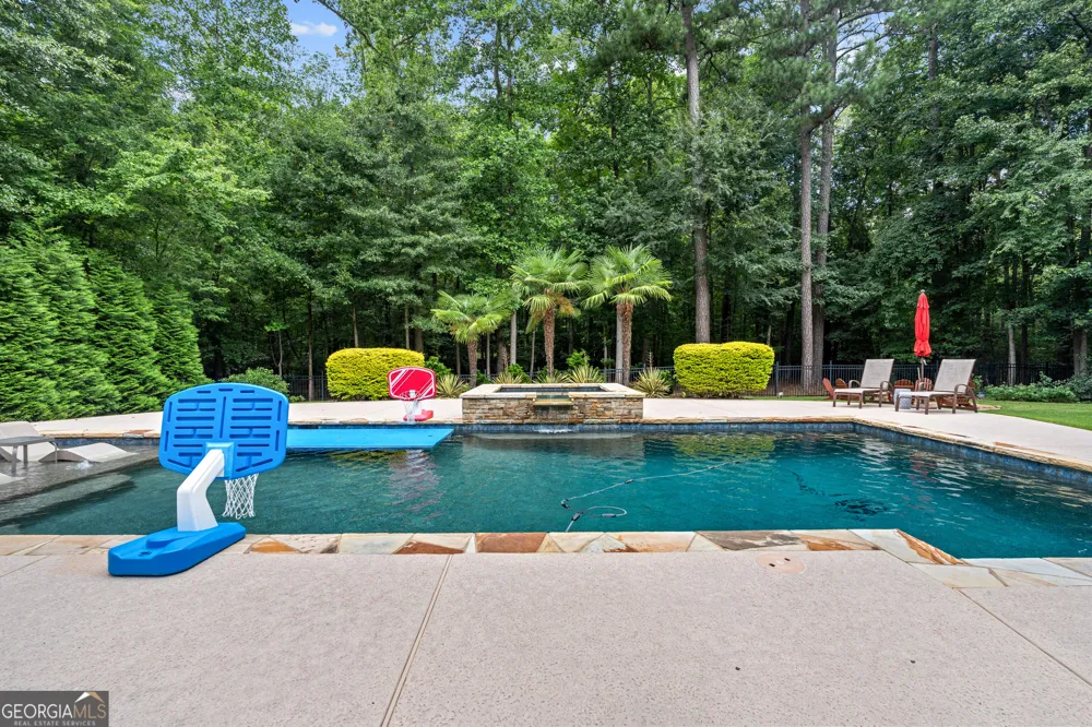 180 Ashborough Park Fayetteville, GA 30215