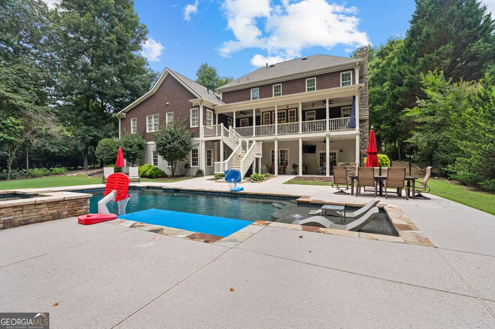 180 Ashborough Park Fayetteville, GA 30215