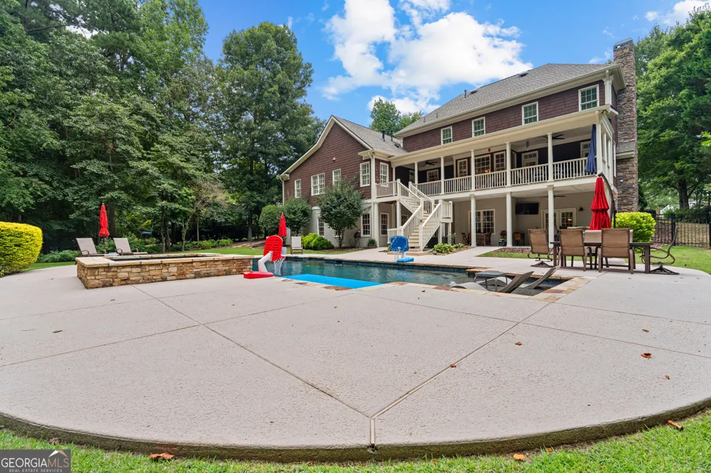 180 Ashborough Park Fayetteville, GA 30215