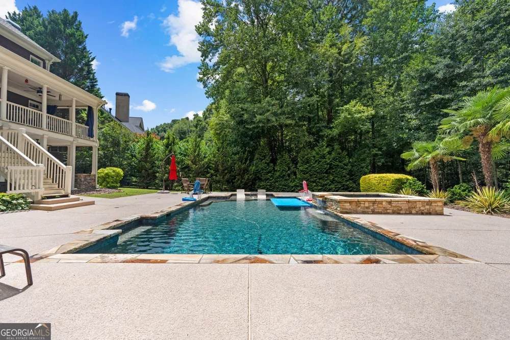 180 Ashborough Park Fayetteville, GA 30215