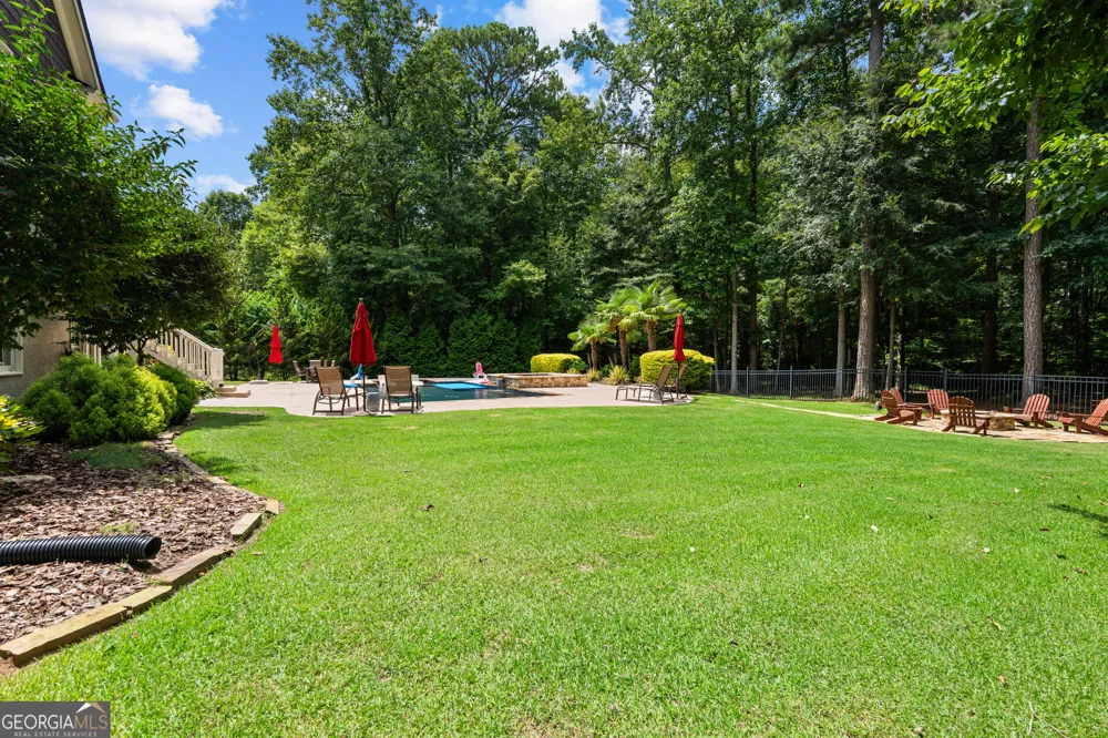 180 Ashborough Park Fayetteville, GA 30215