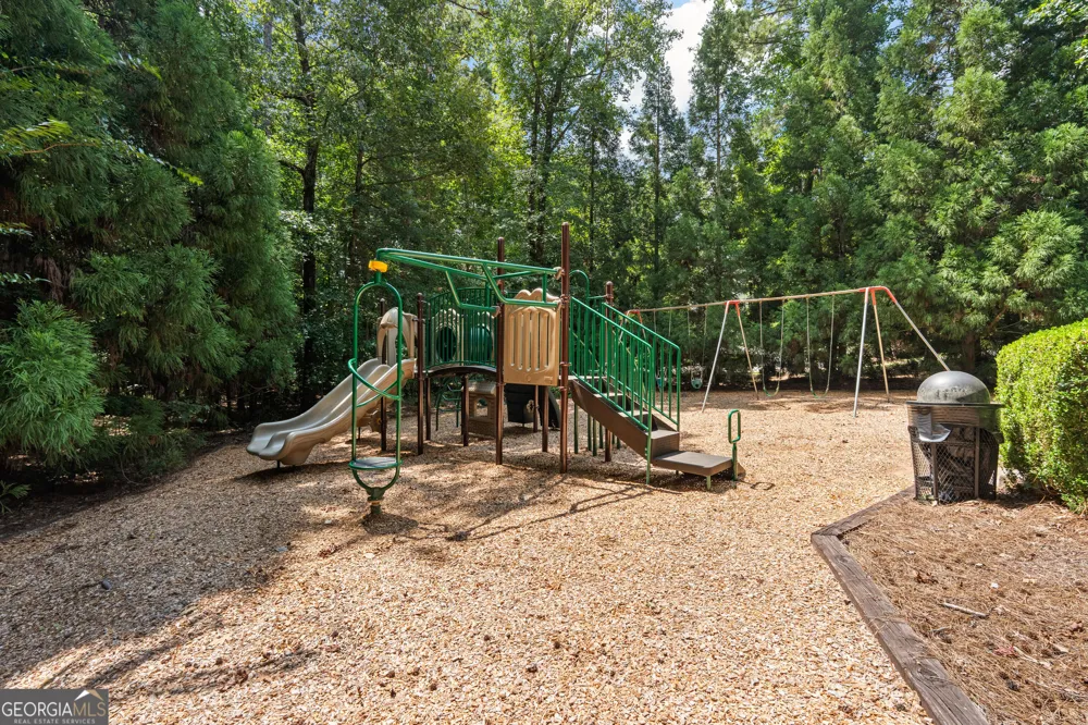 180 Ashborough Park Fayetteville, GA 30215
