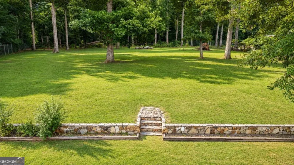 2363 Rat Kinney RD Statham, GA 30666