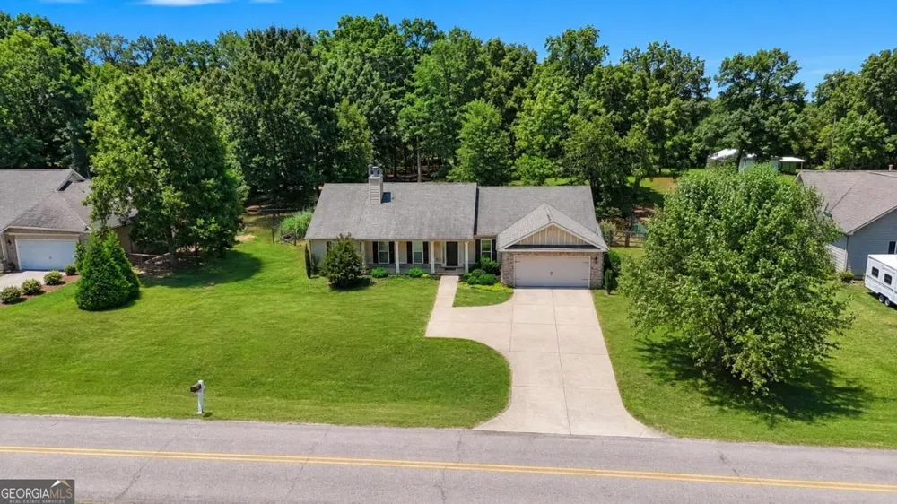2363 Rat Kinney RD Statham, GA 30666