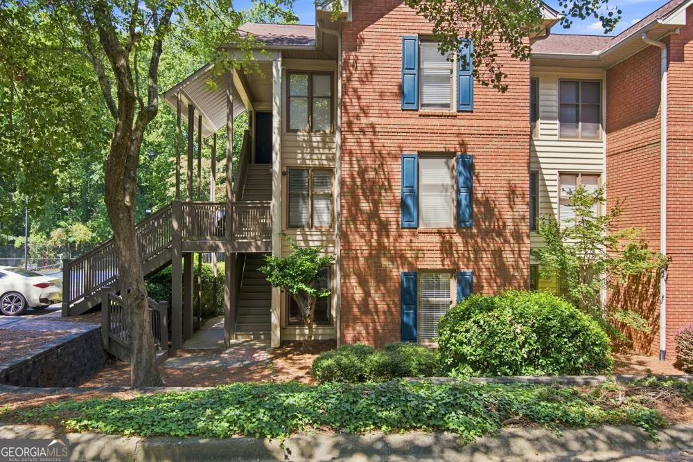 1101 Garden CT Sandy Springs, GA 30328