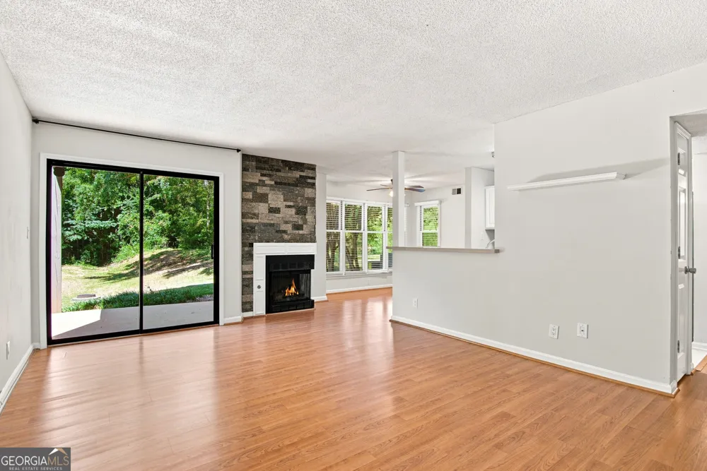 1101 Garden CT Sandy Springs, GA 30328