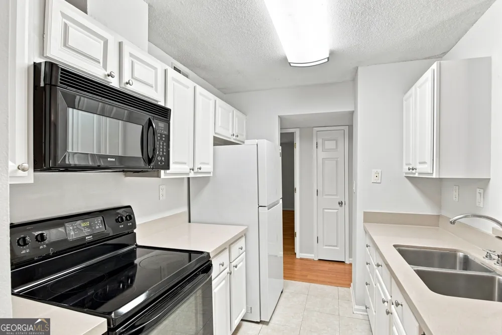 1101 Garden CT Sandy Springs, GA 30328