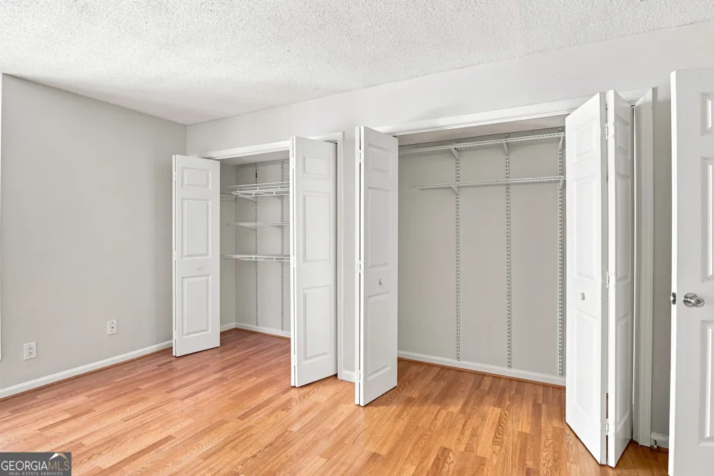 1101 Garden CT Sandy Springs, GA 30328