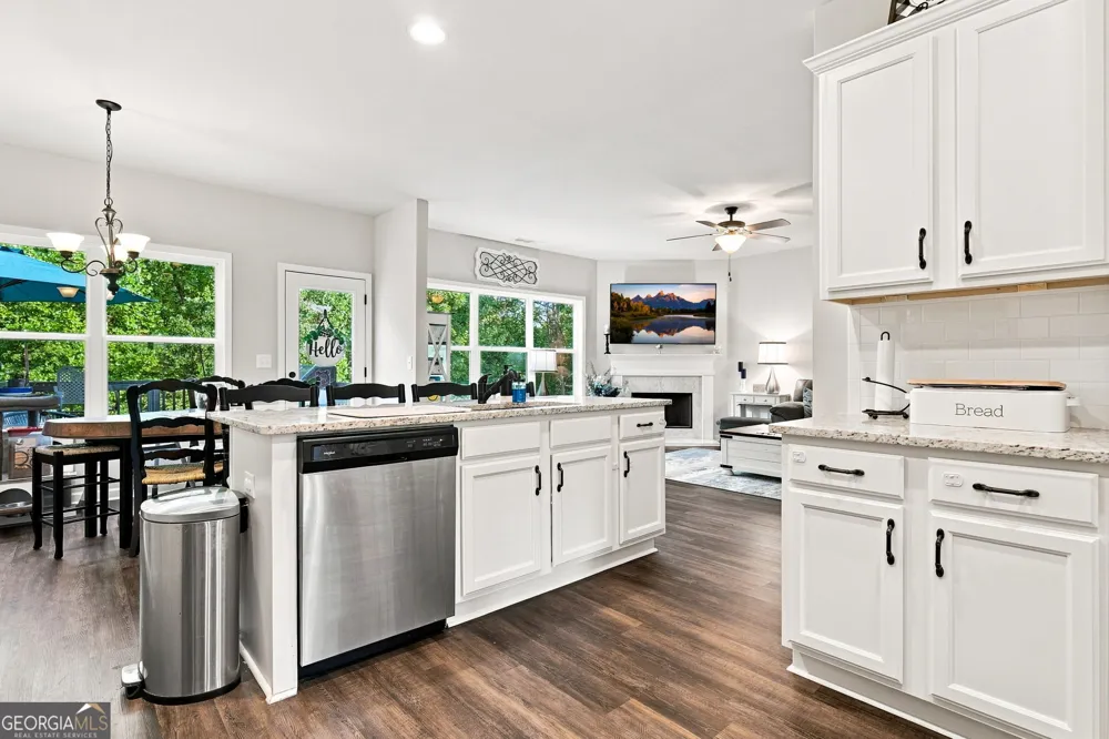 196 Whelchel Valley DR Dawsonville, GA 30534