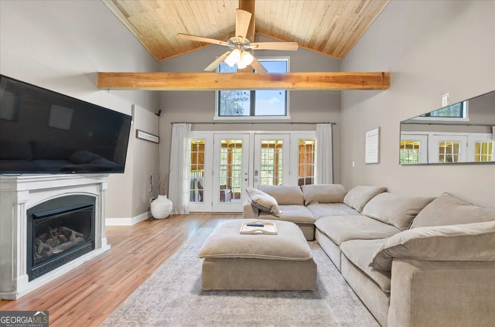 5076 Bevis RD Franklin, GA 30217