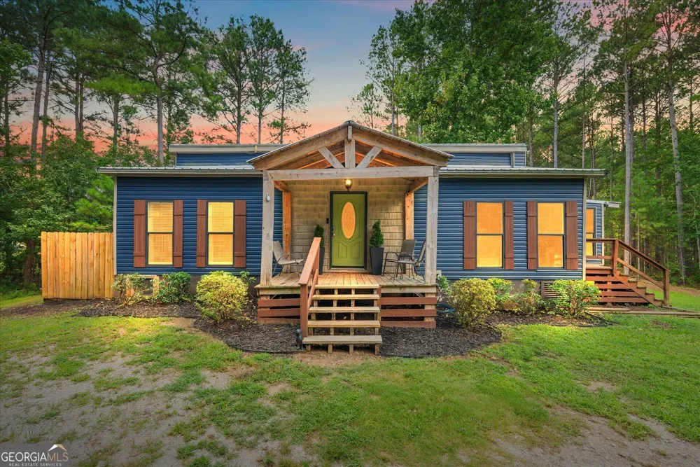 5076 Bevis RD Franklin, GA 30217