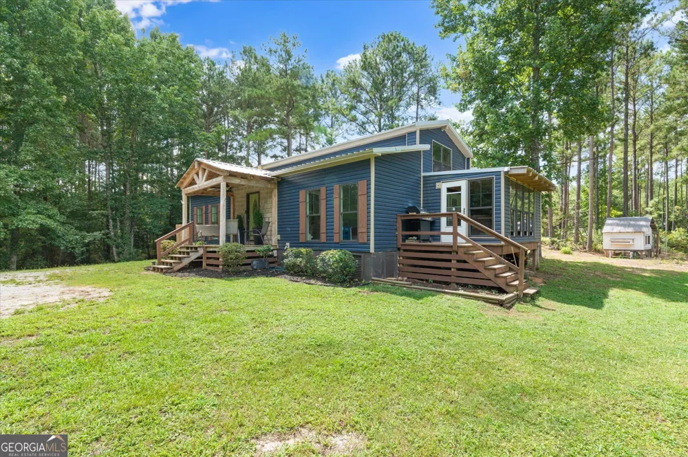 5076 Bevis RD Franklin, GA 30217