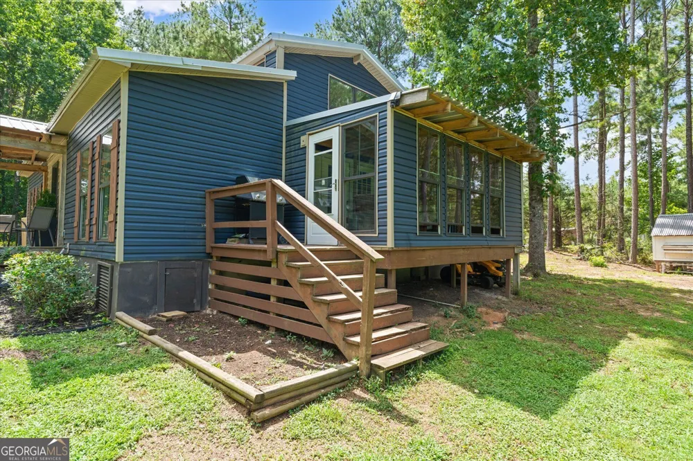 5076 Bevis RD Franklin, GA 30217