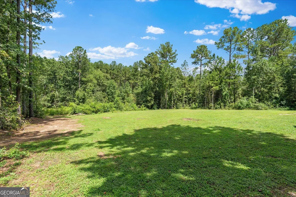 5076 Bevis RD Franklin, GA 30217